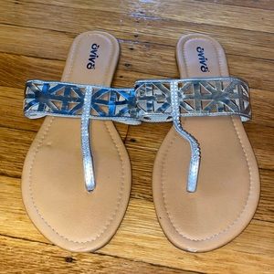 Womens Aviva sandals size 9